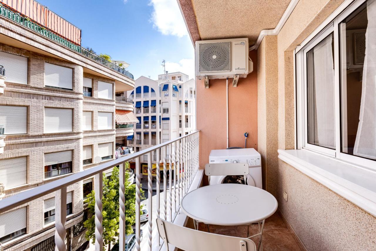 Apartamiento Fragata Apartment Torrevieja Ngoại thất bức ảnh