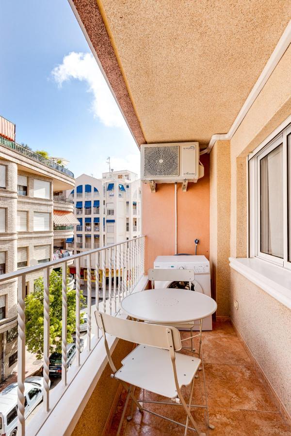 Apartamiento Fragata Apartment Torrevieja Ngoại thất bức ảnh